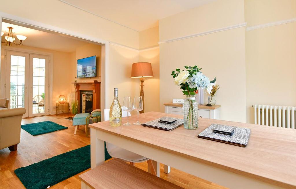 Just Stay Wales - Castle Square Cottage, Mumbles Zewnętrze zdjęcie