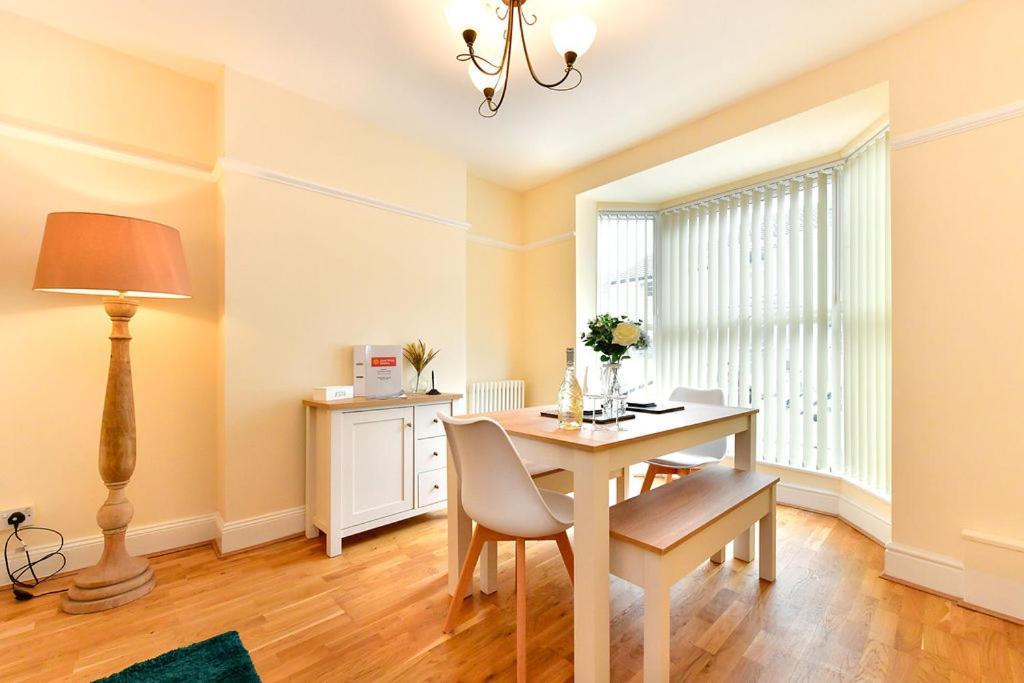 Just Stay Wales - Castle Square Cottage, Mumbles Zewnętrze zdjęcie
